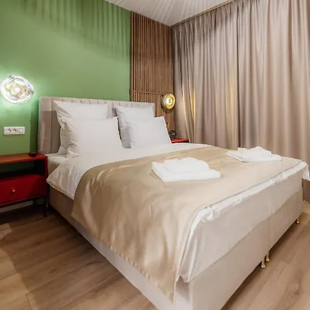 Apartment 7 The